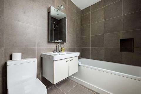 2 bedroom flat to rent, Flood Street
