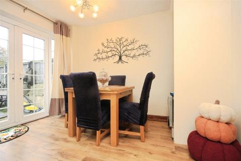 3 bedroom terraced house for sale, Alicia Avenue, Wickford, Essex, SS11
