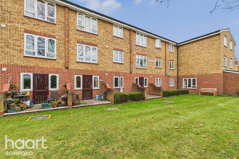 2 bedroom retirement property for sale, Frazer Close, Romford, RM1 2DE