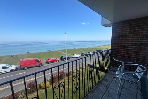 3 bedroom apartment to rent, Marine Parade, Marine Court, CT5