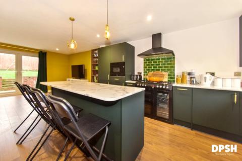 3 bedroom semi-detached house for sale, Brandling Crescent, Leeds