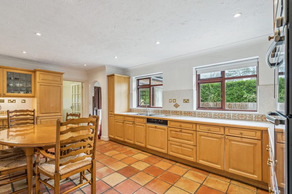 Kitchen/ Breakfast