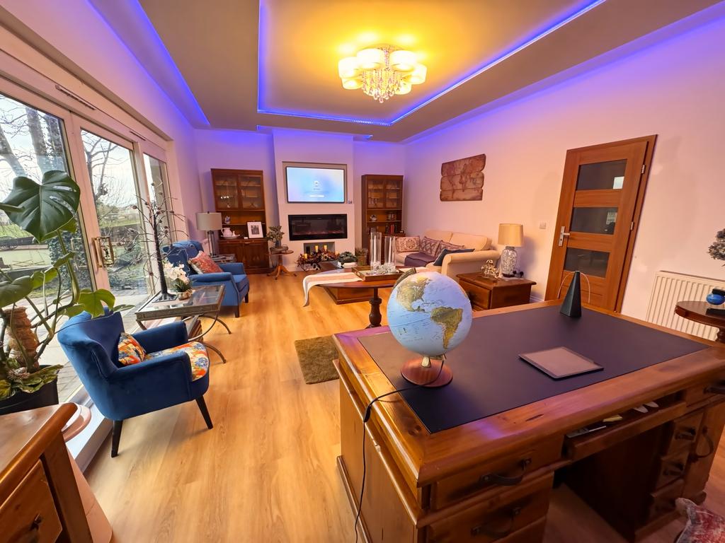Lounge 2
