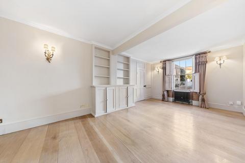 2 bedroom end of terrace house to rent, Lawrence Street, London
