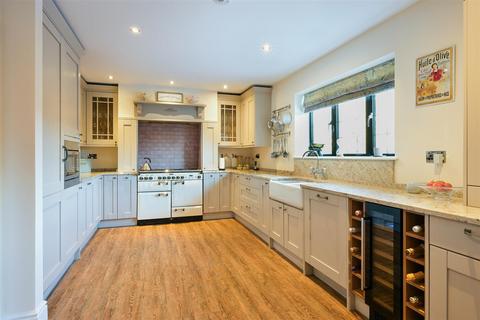 undefined, Tadorne Road, Tadworth