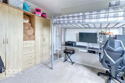 2 bedroom flat for sale, Prospect Place, Romford