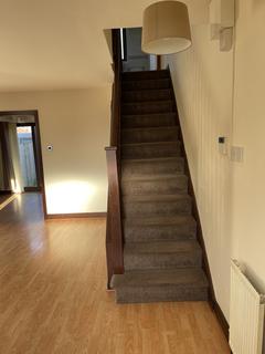 3 bedroom mews to rent, Hornby Court, Lancaster LA1