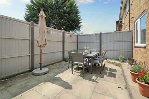 2 bedroom flat for sale, Denham Green Lane, Denham, UB9