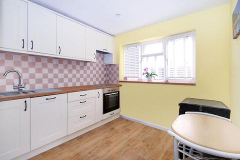 2 bedroom flat for sale, Denham Green Lane, Denham, UB9