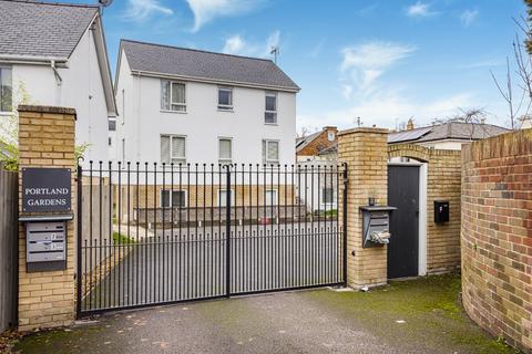 2 bedroom penthouse for sale, Portland Gardens, Cheltenham, Gloucestershire, GL52