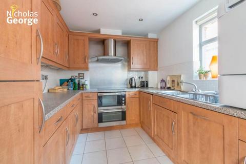 3 bedroom flat to rent, Trinity Court, The Academy, Moseley, B13 9HW
