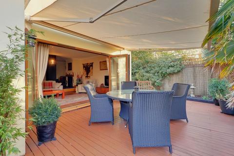 5 bedroom detached house for sale, Havant Road, Hayling Island