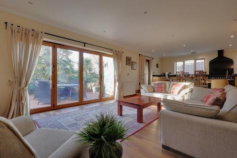 5 bedroom detached house for sale, Havant Road, Hayling Island