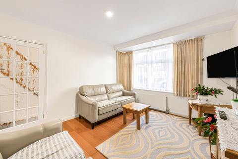 3 bedroom terraced house for sale, Rosa Avenue, Ashford, TW15