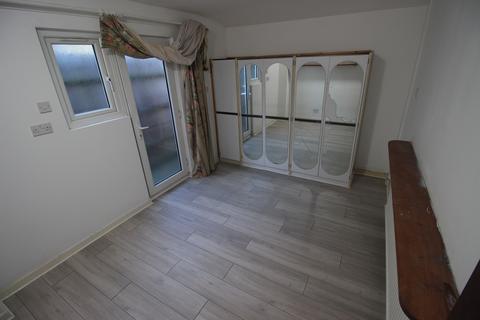 2 bedroom flat to rent, Coldharbour Lane, Hayes UB3