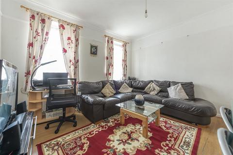 2 bedroom flat to rent, Battersby Road, London, SE6 1SB
