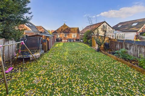 undefined, Stoke Road, Walton-On-Thames
