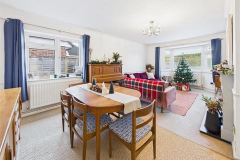 undefined, Stoke Road, Walton-On-Thames