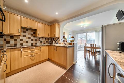 3 bedroom semi-detached house for sale, Walgrave Road, Bedfordshire LU5