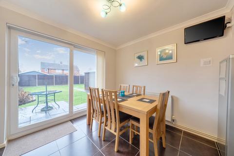 3 bedroom semi-detached house for sale, Walgrave Road, Bedfordshire LU5