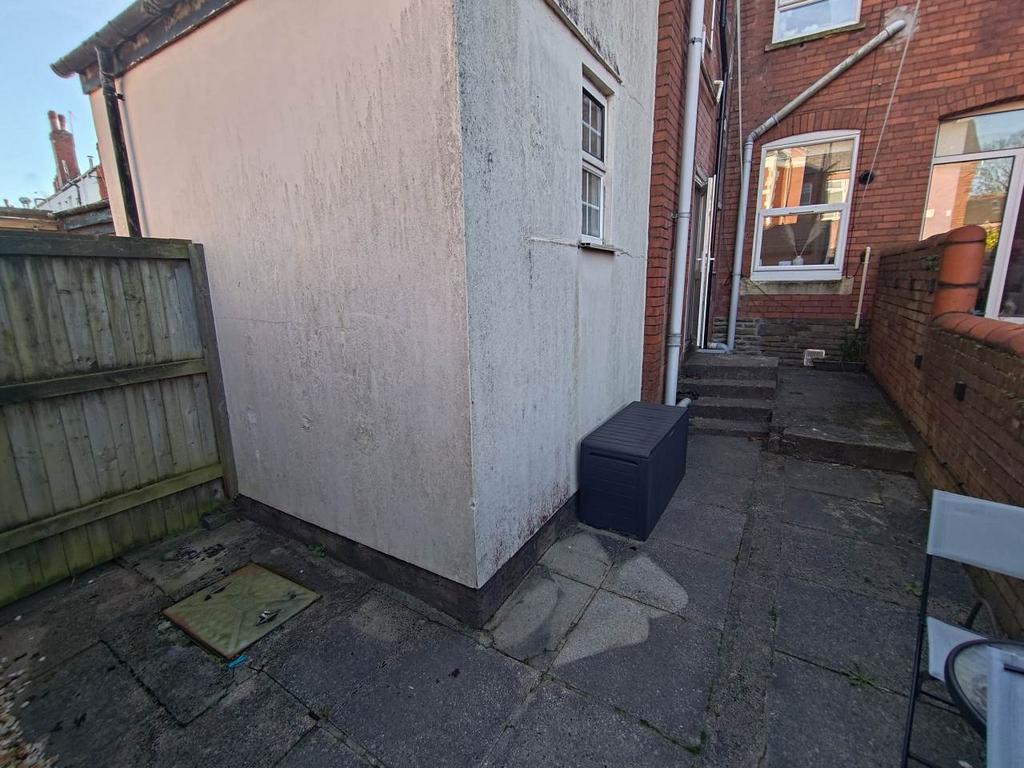 Outdoor area (2)