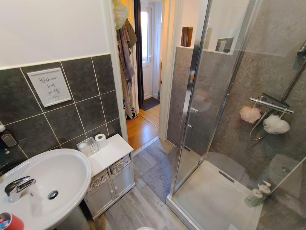 Bathroom (2)