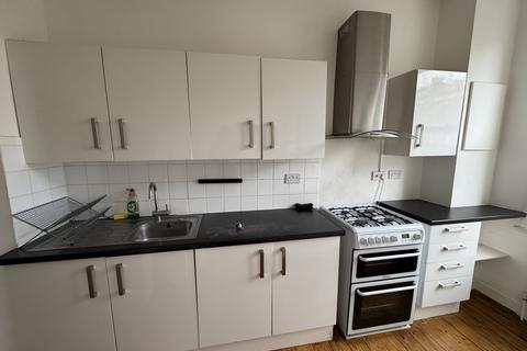 1 bedroom flat to rent, Stoke Newington High Street, London N16