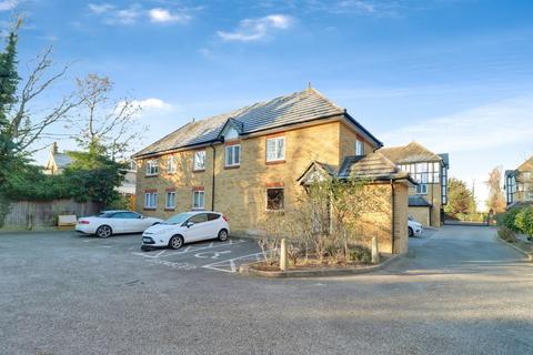 2 bedroom flat to rent, Barnstaple Road, Southend-on-sea, SS1