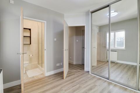 2 bedroom flat to rent, Barnstaple Road, Southend-on-sea, SS1