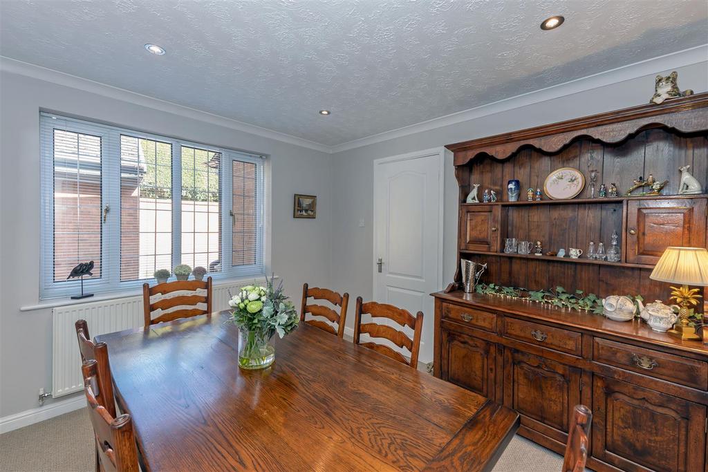 Dining room 1.1 SAPL8375-CR3-20250328-Dx O Deep PRIM