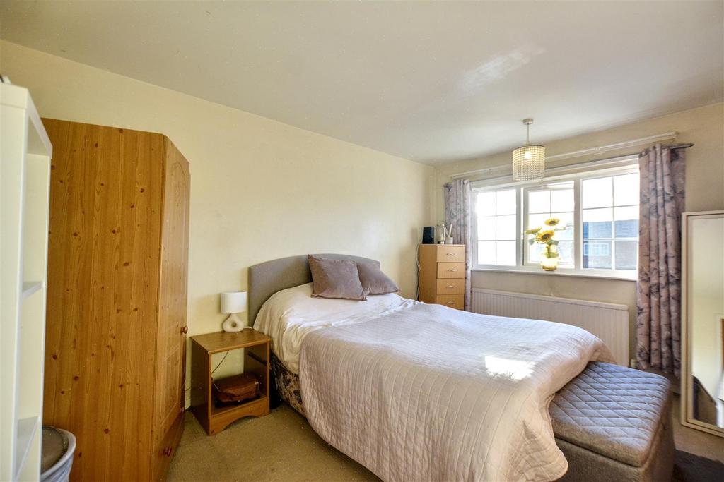 Bedroom 1 1.jpeg