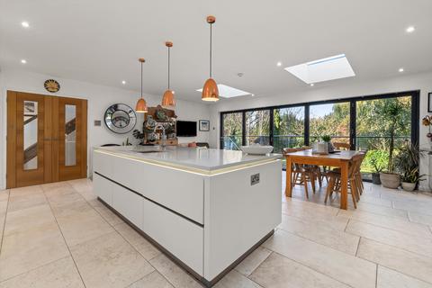 5 bedroom detached house for sale, Alveston Lane, Alveston, Stratford-upon-Avon, CV37