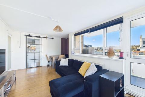 2 bedroom flat for sale, Ecclesden Grove Hill, Brighton, BN2 9NG