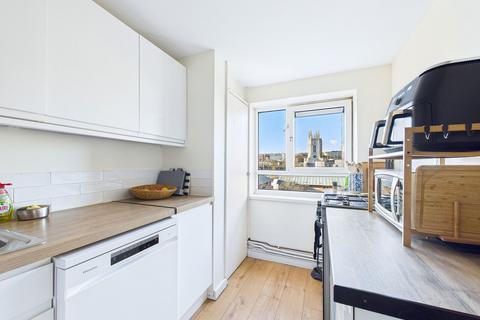 2 bedroom flat for sale, Ecclesden Grove Hill, Brighton, BN2 9NG