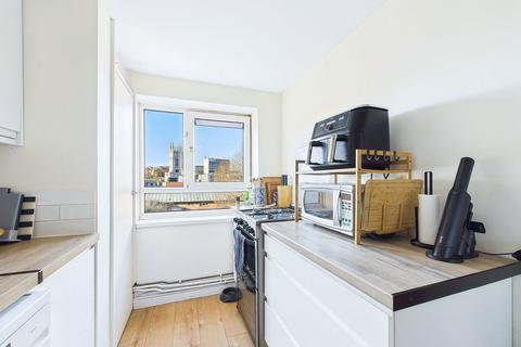 2 bedroom flat for sale, Ecclesden Grove Hill, Brighton, BN2 9NG