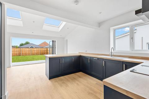 undefined, Broad Street, Shefford SG17