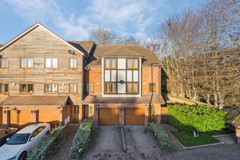 5 bedroom townhouse for sale, Watford Road, Croxley Green, Rickmansworth, WD3