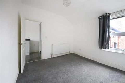 1 bedroom flat to rent, Gordon Street, Southport PR9
