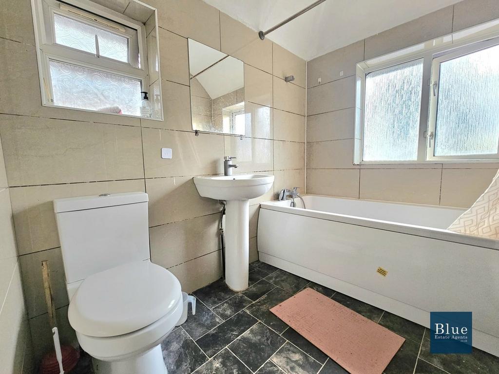 Bathroom Suite