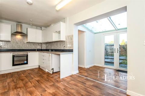 3 bedroom terraced house to rent, Fountain Gardens, Evesham, Worcestershire, WR11