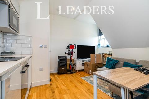 1 bedroom flat to rent, Brassey House, New Zealand Avenue, Walton-on-Thames, KT12
