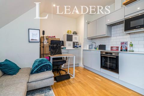 1 bedroom flat to rent, Brassey House, New Zealand Avenue, Walton-on-Thames, KT12