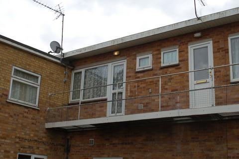2 bedroom flat to rent, Hereward Way, Weeting, IP27