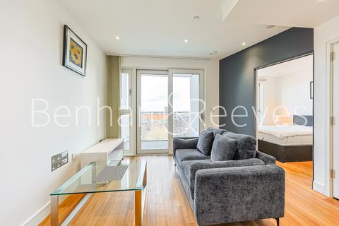 Studio to rent, Bach House, Nine Elms SW8