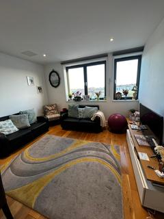 2 bedroom flat to rent, Edgware Road, London NW2