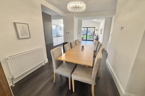 3 bedroom semi-detached house for sale, Stonyhill Avenue, South Shore FY4