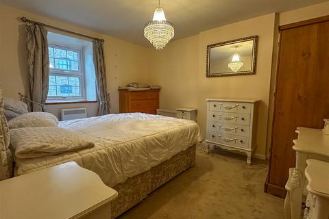 3 bedroom flat to rent, Warfleet Creek Road, Dartmouth