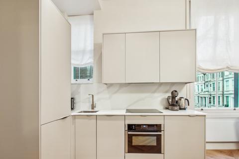 Studio to rent, Penywern Road, SW5