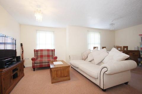 2 bedroom flat to rent, Morecroft Drive, Warwick