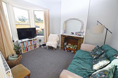 3 bedroom terraced house for sale, Albany Road, Gillingham